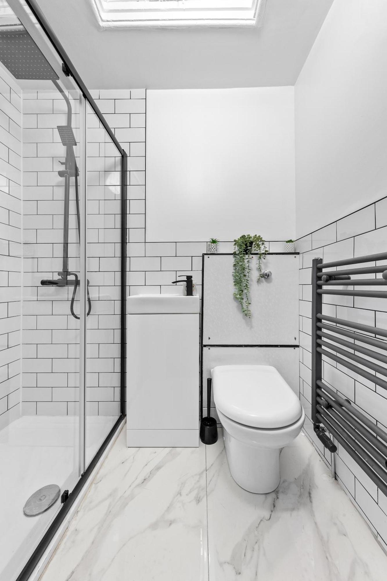Apartment Book Now-save Big - - Brixton -4br-wifi -close To Tube Station- Sleeps10